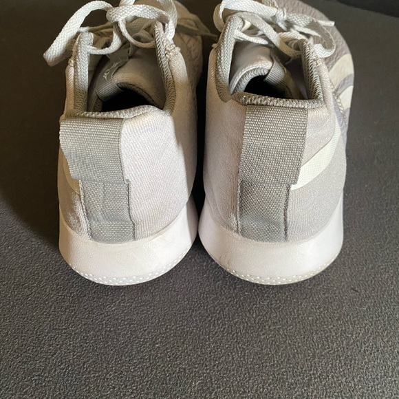 Reebok - Picture 3 of 4